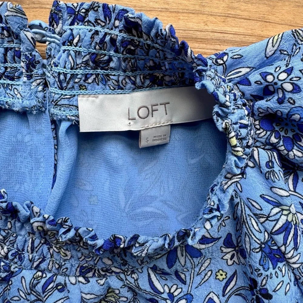 LOFT Floral Dress Shirt Top Small - Picture 3 of 7